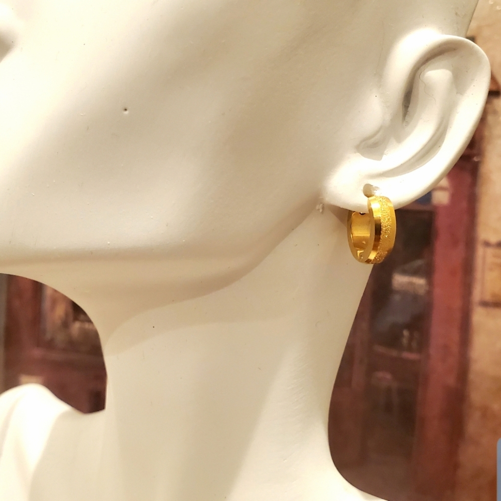 NEW Huggie Earrings - Picture 6 of 6